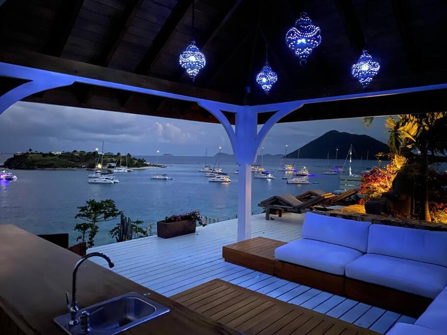 Luxury 7Br Waterfront Villa With Views Of Marina Cay And Scrub IslandEast End エクステリア 写真