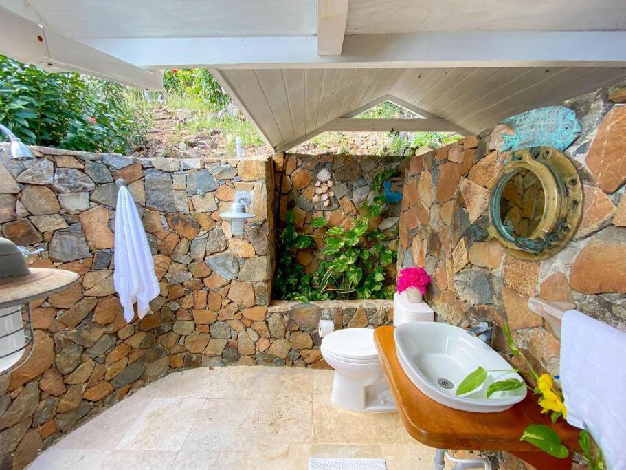 Luxury 7Br Waterfront Villa With Views Of Marina Cay And Scrub IslandEast End エクステリア 写真